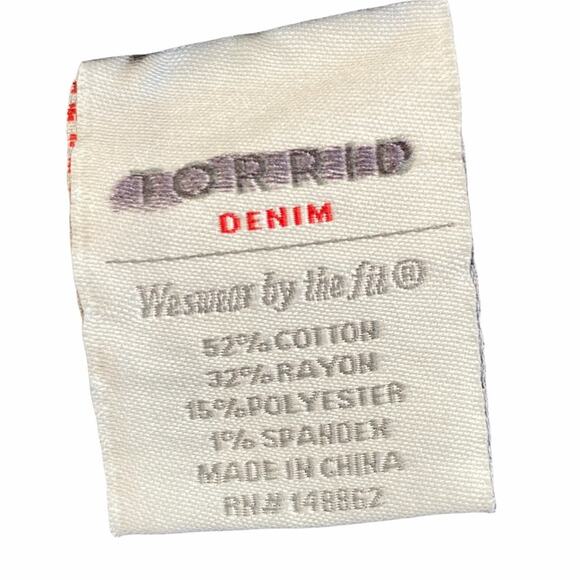 Torrid Jeggings Black Size 16XS Plus Size Button-Fly Super Skinny Stretch Short - Picture 11 of 13